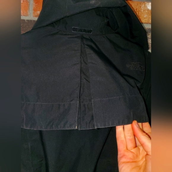 North face waterproof black trenchcoat - Picture 3 of 4